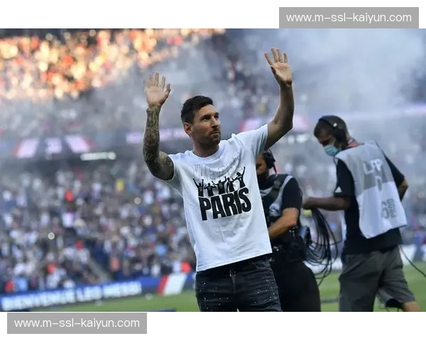 “斯特拉斯堡1-2不敌巴黎圣日耳曼，主队虽败犹荣显成长潜力”