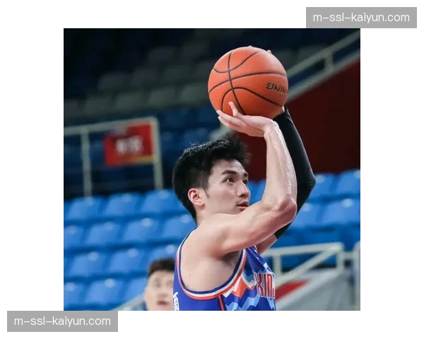 从蓝领到DPOY热门:新疆队于德豪的防守进化之路